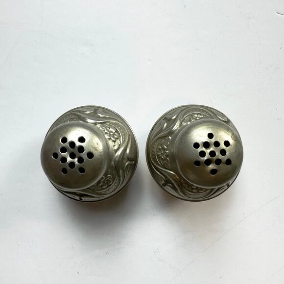 Vintage Salt and Pepper Shakers 515 Silver Antique Kitchen Miniature - Picture 4 of 8